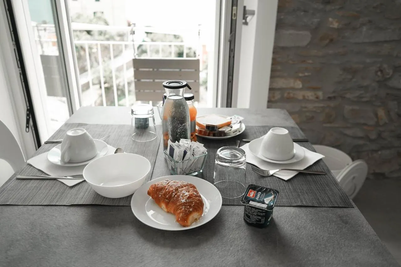 Guest house Cinque Terre Coast To Coast Hotel Riomaggiore Italy