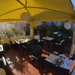 bed-and-breakfast-i-vicoletti-di-napoli.hotels-amalfi.com/
